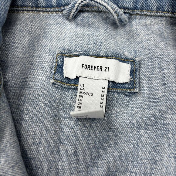 Forever 21 Distressed Cropped Denim Jacket Medium Light Wash Frayed Hem Womens - Picture 10 of 10